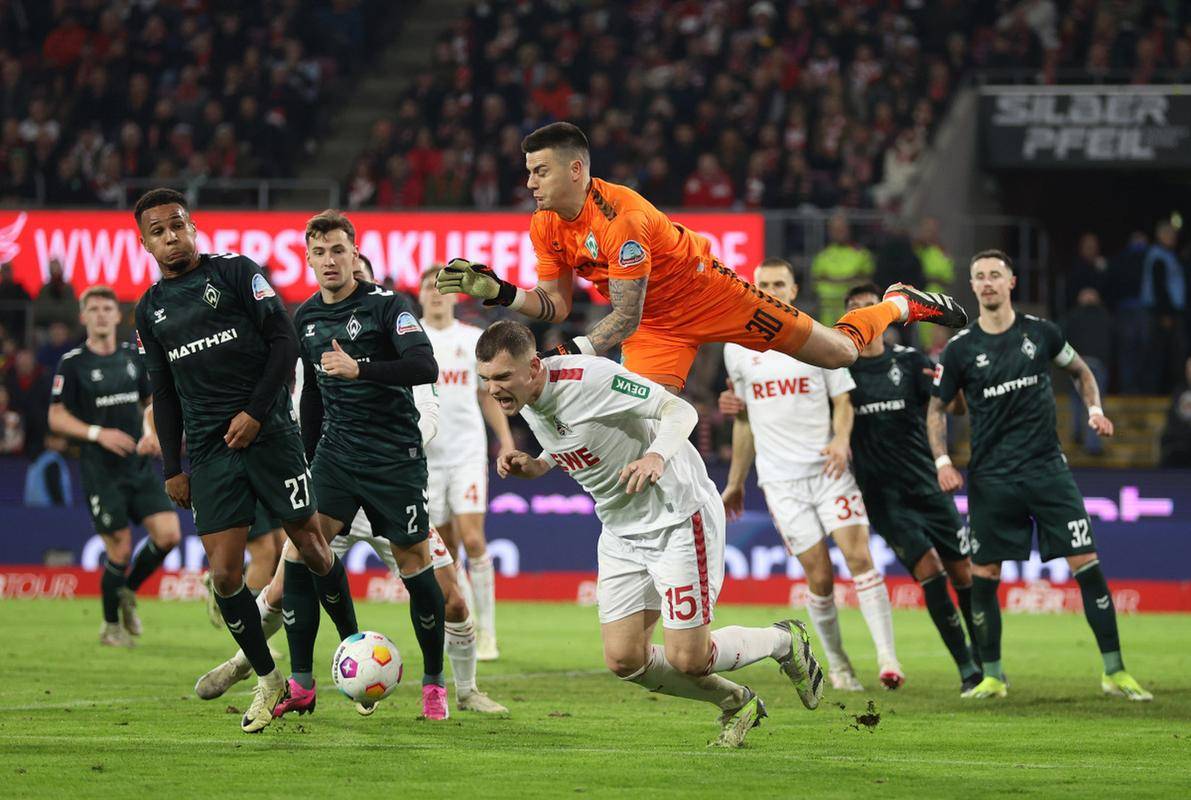 爱游戏竞技-包含多特蒙德攻防均衡取三分，客场击败对手继续紧追的词条