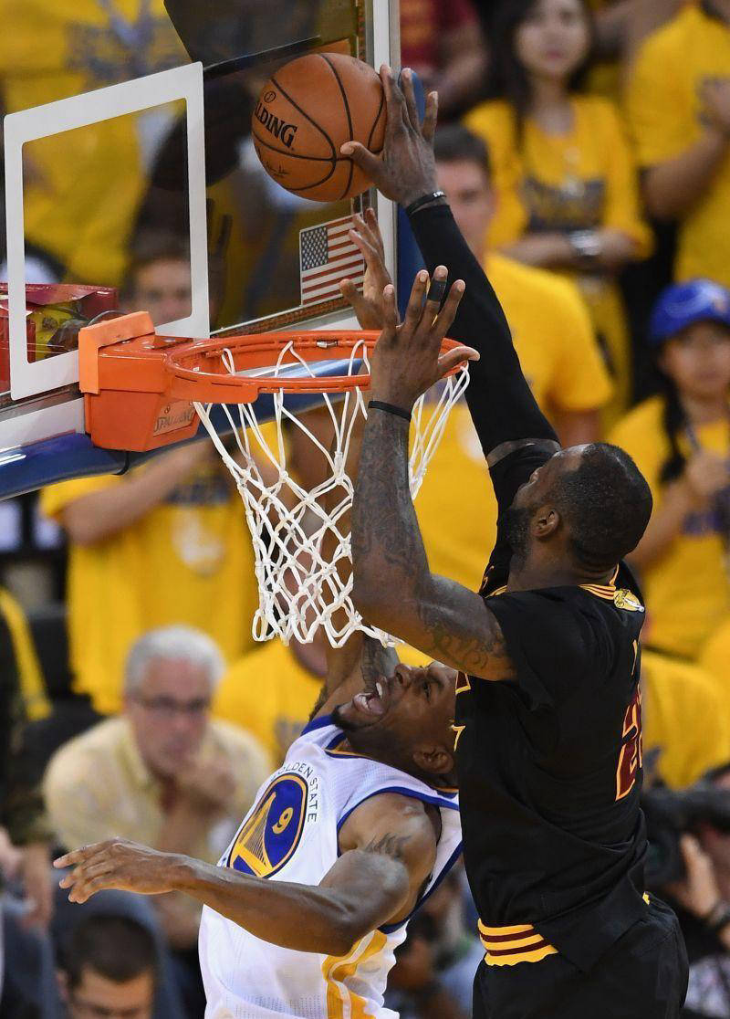 骑士遭遇3连败，詹姆斯表态要带队扭转局势